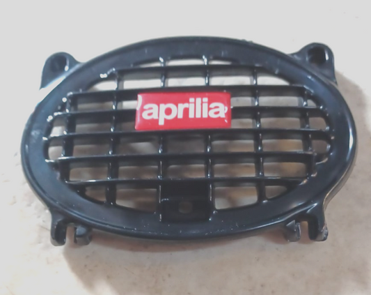 GRIGLIA SCUDO ANTERIORE CON LOGO APRILIA RESINATO SCARABEO 50 100 2T 4T