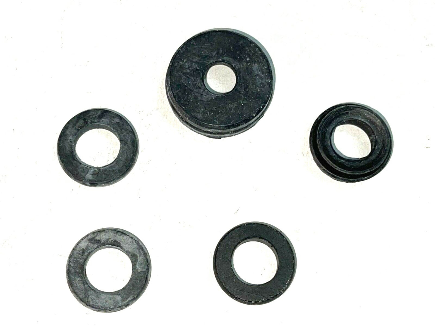 KIT GOMMINI POMPA FRENI DOPPIA MANDATA PER APE TM P703 P703V APE MAX DIESEL *