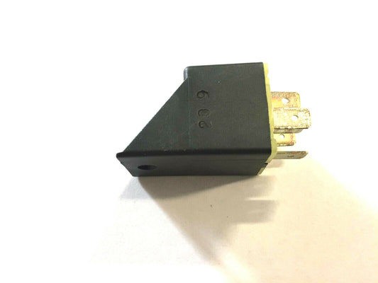 V100580020 AV RELAY REMOTE CONTROL. 30 A PIAGGIO VESPA ET4 125-96-99 -X9 EVO ...
