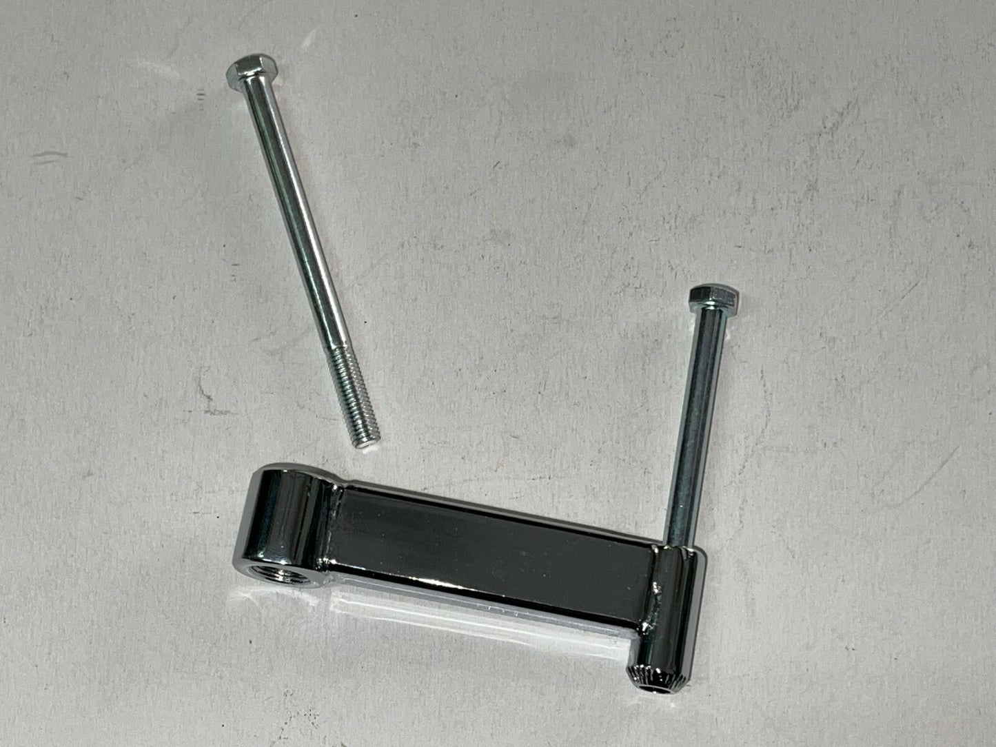 Z 32 SUPPORTO SPECCHIO PER LAMBRETTA LI 2 - 3 SERIE FORO FILETTATO MM 10