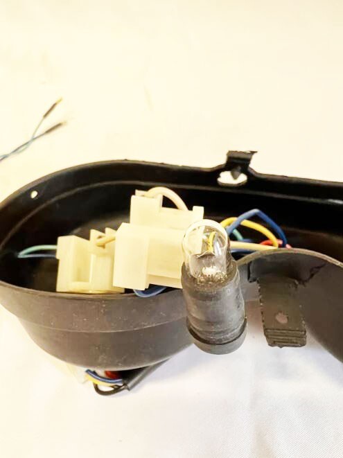 AP8124409 APRILIA LEONARDO 125 150 96-98 COPERTURA FANALE ANTERIORE +CABLAGGIO