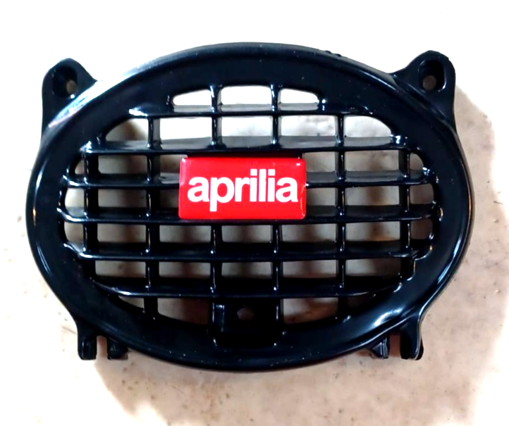 GRIGLIA SCUDO ANTERIORE CON LOGO APRILIA RESINATO SCARABEO 50 100 2T 4T
