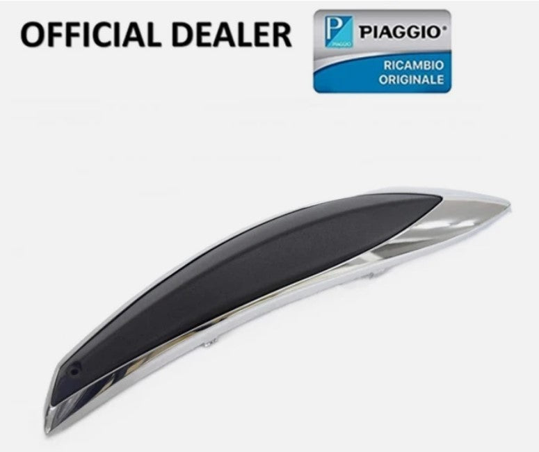 PARACOLPI DESTRO ORIGINALE PIAGGIO  BEVERLY 125-250-300-400-500 cod.CM016902000C