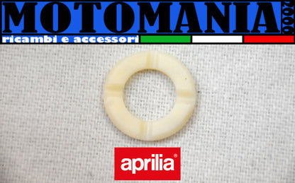 AP 0260710 APRILIA ORIGINALE DISTANZIALE SEMICARTER DX