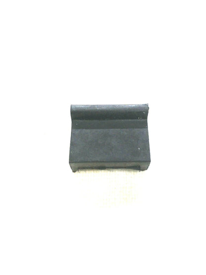 GOMMINO PER STAFFA FISSAGGIO SERBATOIO VESPA 125/150 V30-VM-VN-VL-VB  *
