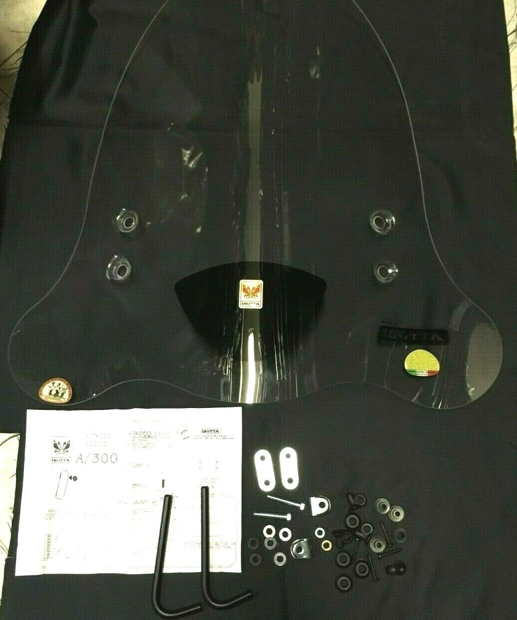 E41 PARABREZZA PARAVENTO ISOTTA PER YAMAHA BOOSTER 50 COMPLETO DI ATTACCHI*