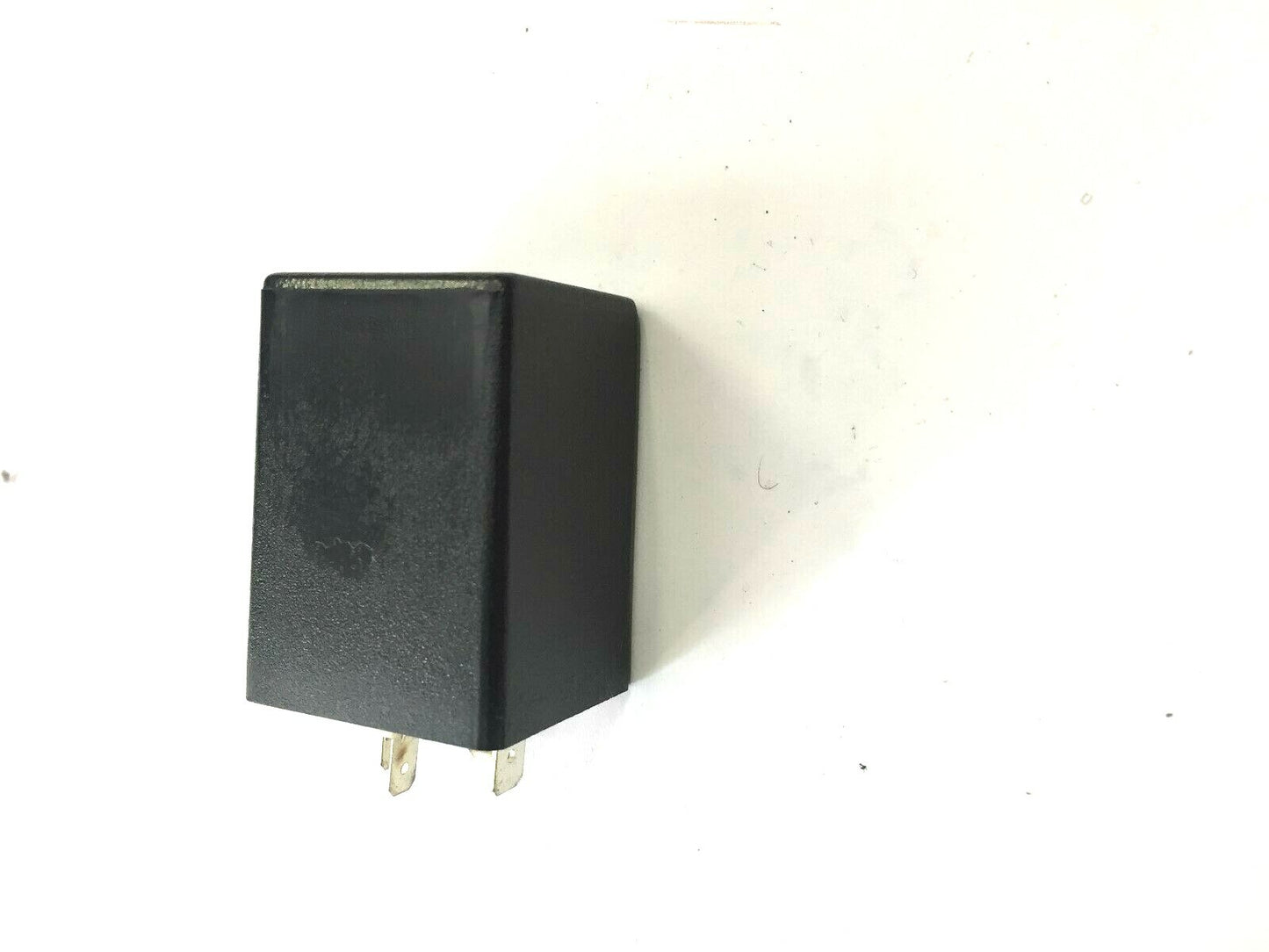 T-251  INTERM. ELETTR.12 V CORRENTE CONTINUA PIAGGIO VESPA PK 50-80-100-125
