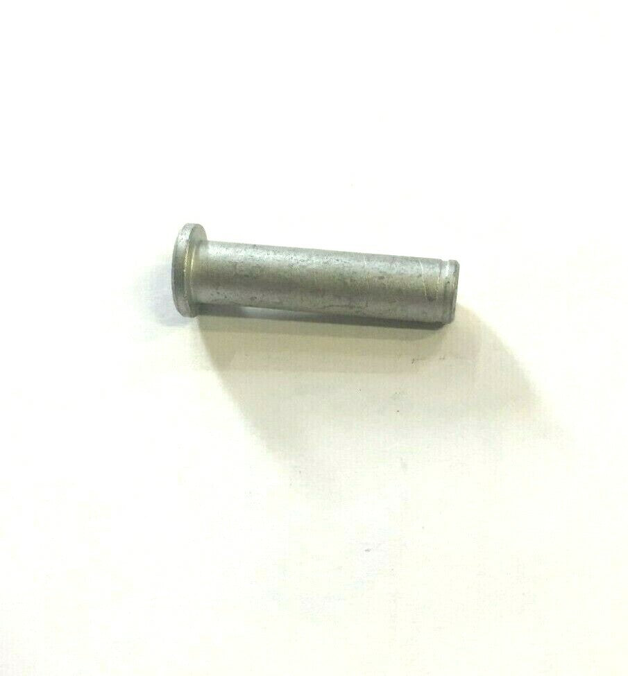 AP8134829 PASSENGER PLATFORM PIN DX-SX ORIGINAL APRILIA PEGASO 650 ROAD 05/07 *