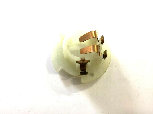 F24 BOSATTA 20D 2 LIGHT HEADLIGHT LAMP HOLDER *