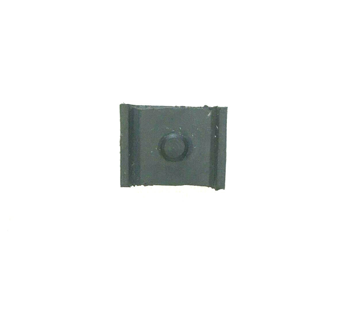 GOMMINO PER STAFFA FISSAGGIO SERBATOIO VESPA 125/150 V30-VM-VN-VL-VB  *