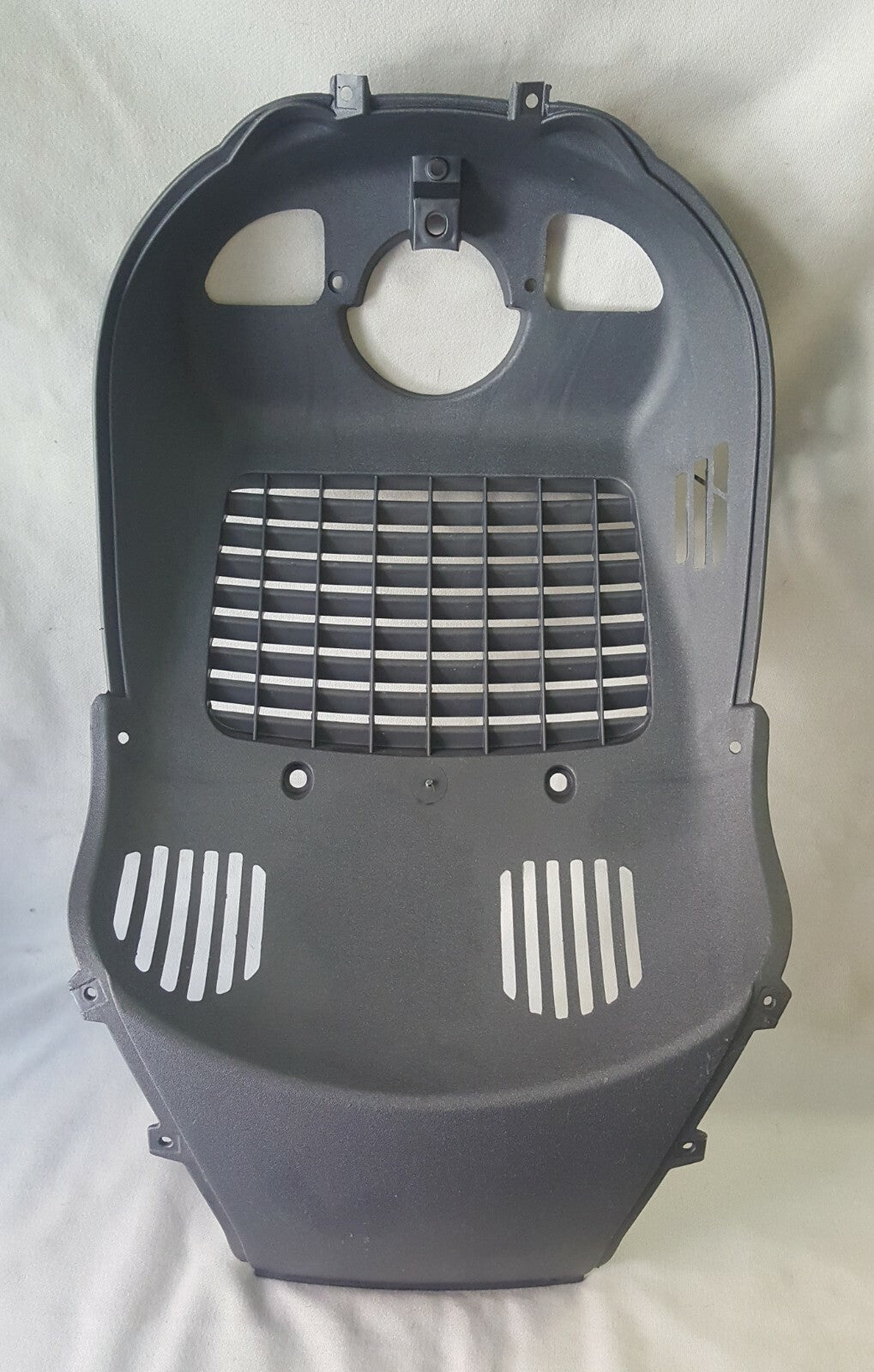 62093400E8 ORIGINAL PIAGGIO FRONT WHEEL COMPARTMENT FOR BEVERLY 125-200 2003